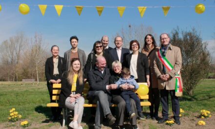 Castel D’Azzano: a yellow bench for endometriosis awareness