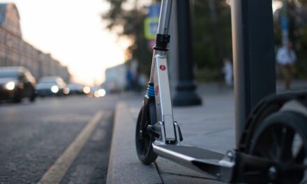 Electric scooters in Verona: instructions for use and safety initiatives
