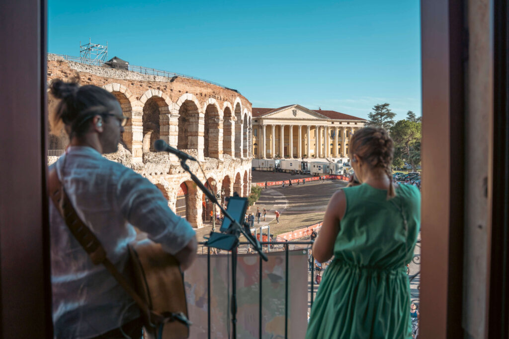 music from the balconies Balcoscenico