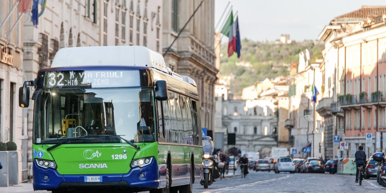 Free shuttle service from car parks to the city centre during the Christmas Markets in Verona