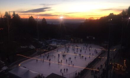 Christmas in Lessinia veronese mountain: you can skate on the ice rink even on New Year’s Eve!