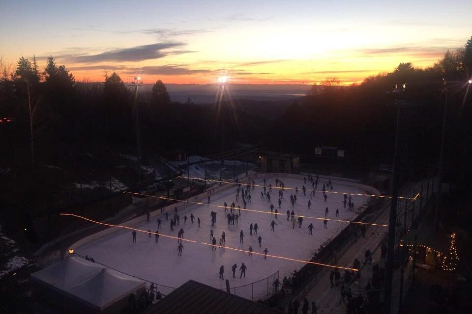 Christmas in Lessinia veronese mountain: you can skate on the ice rink even on New Year’s Eve!