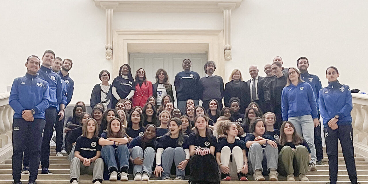 Basketball in pink with Unika, Verona’s only all-female club. 160 female members of 20 nationalities