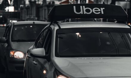 Uber arrives in Veneto. Black, Van, and Taxi services are now available